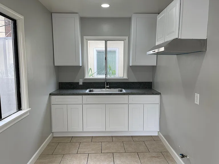 10120 California Ave #D — Photo 7