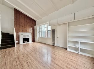 15933 Vanowen St, Van Nuys, CA 91406