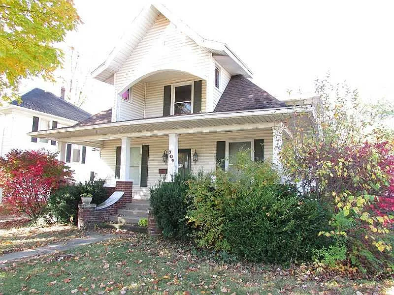 709 N Main St photo 1