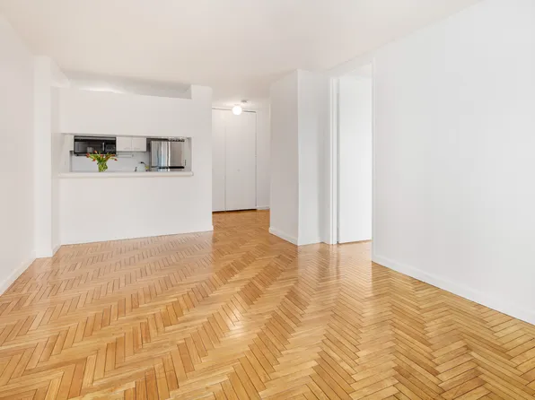 401 East 84th Street image 3 of 6