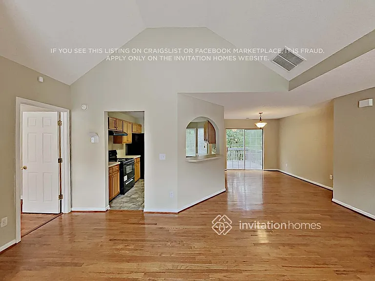 5750 Newnan Cir — Photo 6