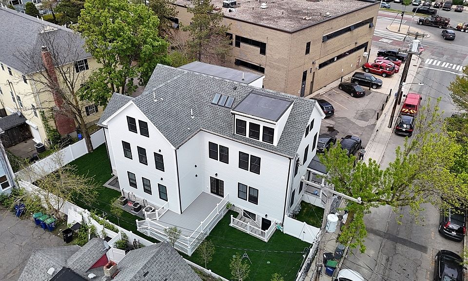 1st image of 174 Walnut St