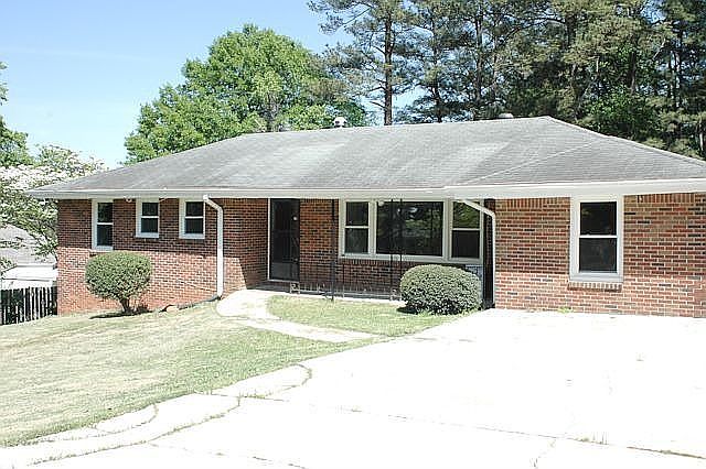 1st image of 3611 Oakmont Ave