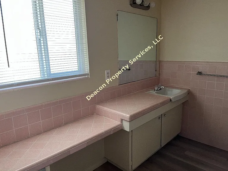 Modern & Spacious 1 Bedroom Apts - Quality SE Community — Photo 40