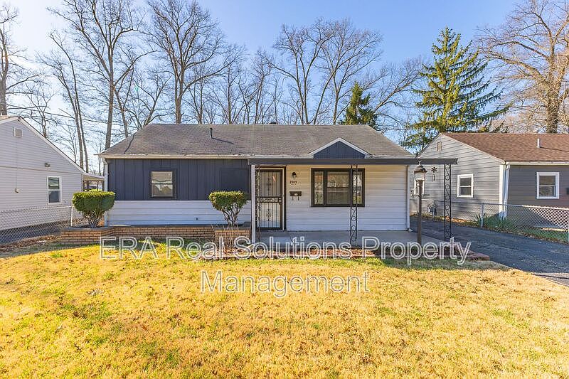 1st image of 2009 Catalpa Ave