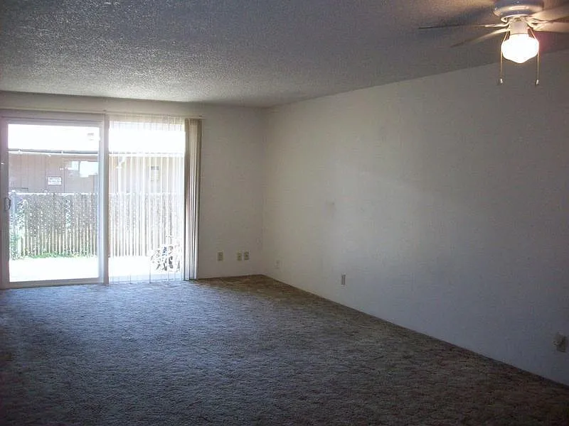 Pine Crest Apartments — Photo 4