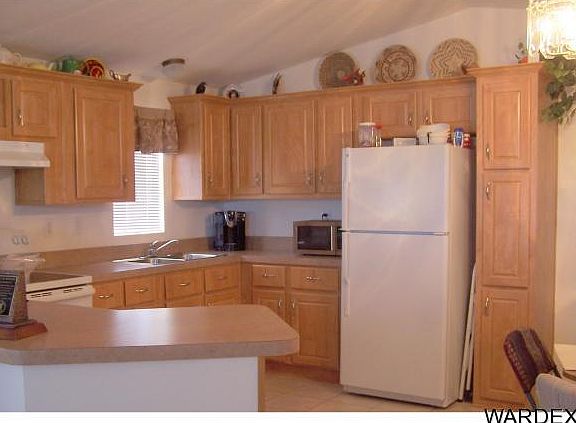 5th image of 605 W Bonanza Dr