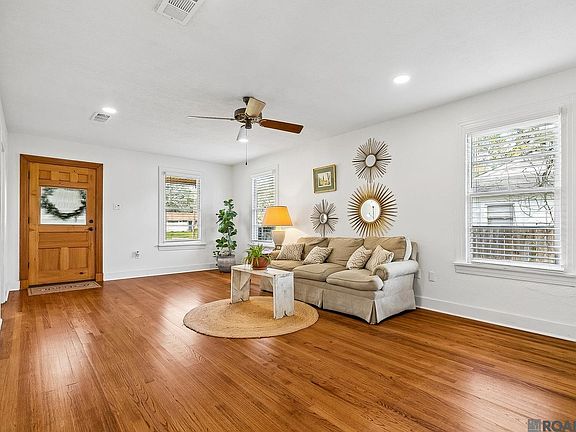 3rd image of 425 Riverlon Ave