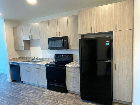 5th image of 1340 Inverness Dr #1102