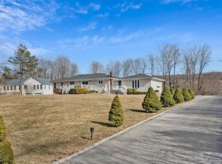 10 Hidden Dr, Monroe, NY 10950