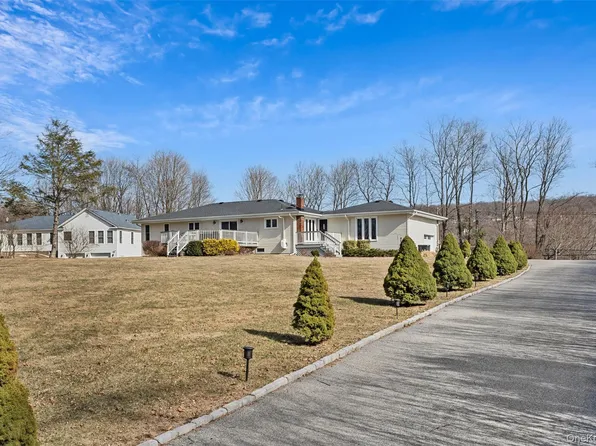 10 Hidden Drive, Monroe, NY 10950