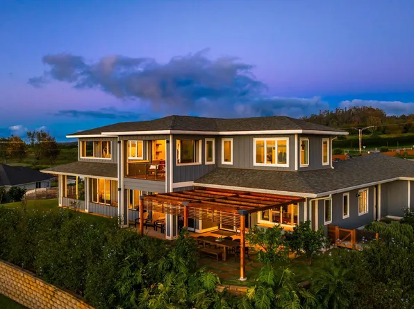 7 Lilinoe Pl, Makawao, HI 96768