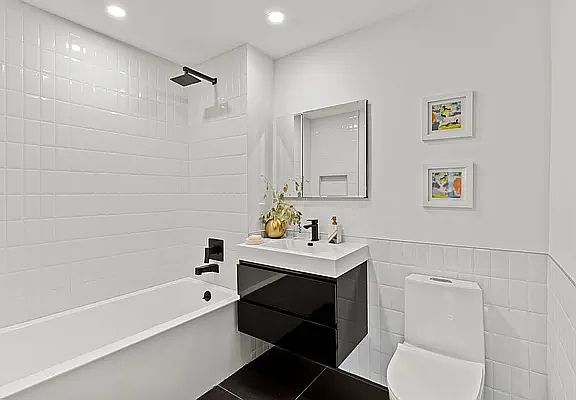 5th image of 458 E 25th St Penthouse 5