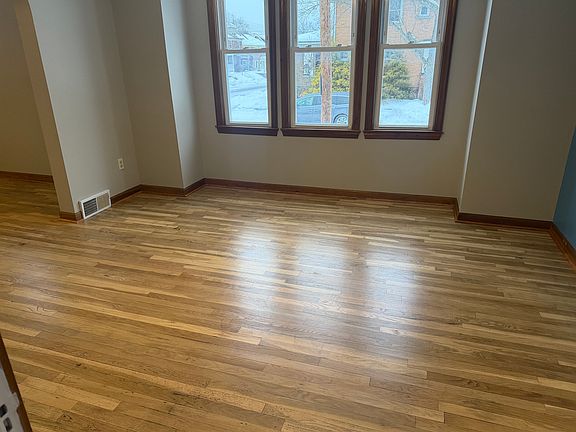 4th image of 3230 6th Ave #1