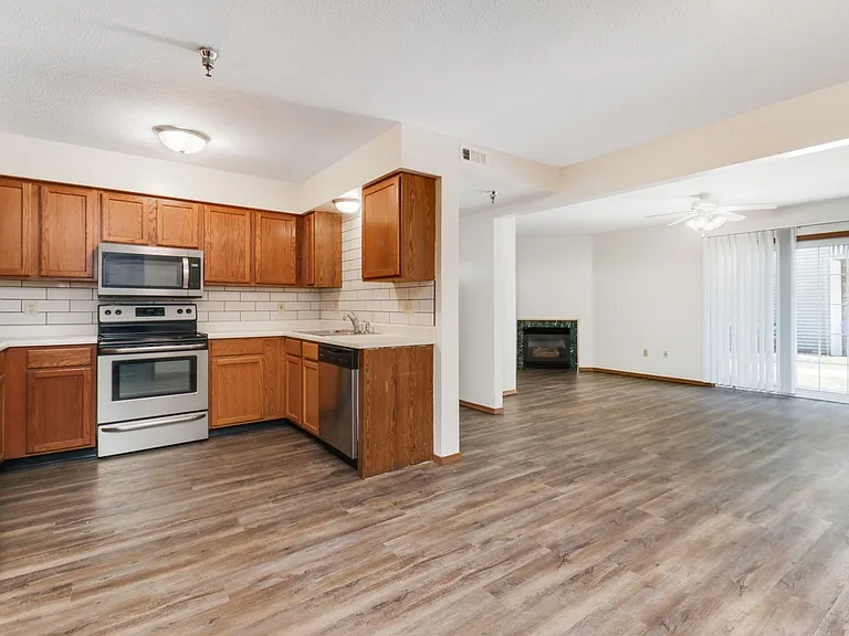 Christopher Way Apartments — Photo 13