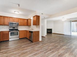 1 Christopher Way #7-06, Bloomington, IL