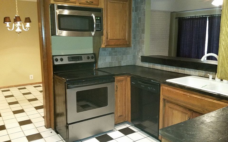 1st image of 3935 Tamarisk Dr