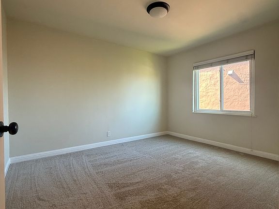4th image of 847 Vermont St #201