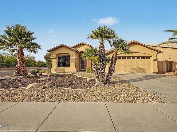 3rd image of 338 W ANGELA Drive