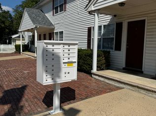 10 Cherry St, Monroe Township, NJ 08831