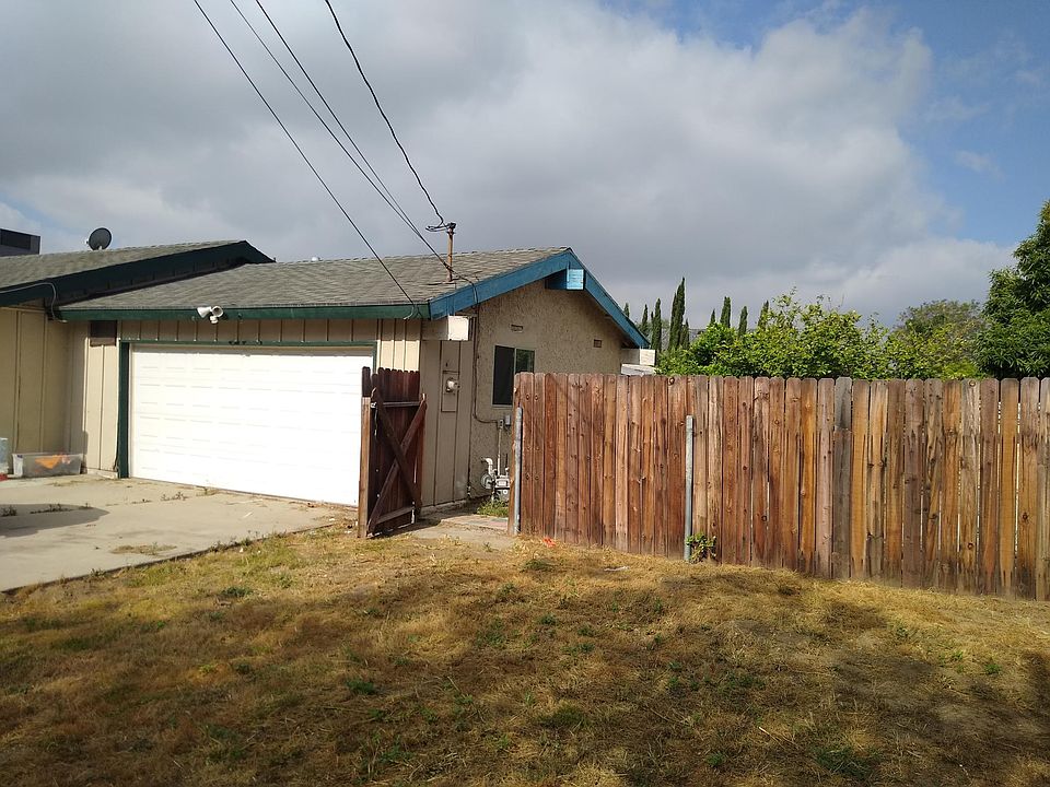 2nd image of 8202 Calabash Ave