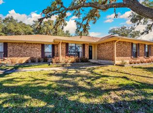 128 Oak Wood Rd, Kerrville, TX 78028