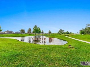 73 Muirfield Dr, Zachary, LA 70791