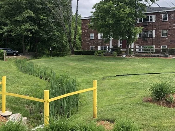 43 Berlin St APT 3, Clinton, MA 01510