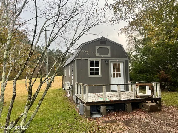 2465 Singleton Rd, Carthage, MS 39051