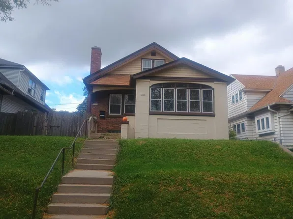 3125 N 44th St, Milwaukee, WI 53216