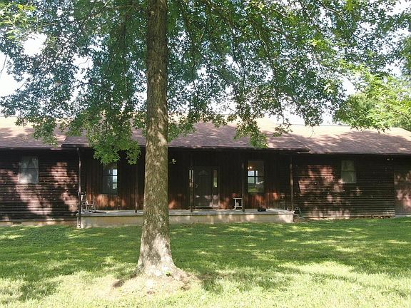 3rd image of 525 Hawk Hill Ln