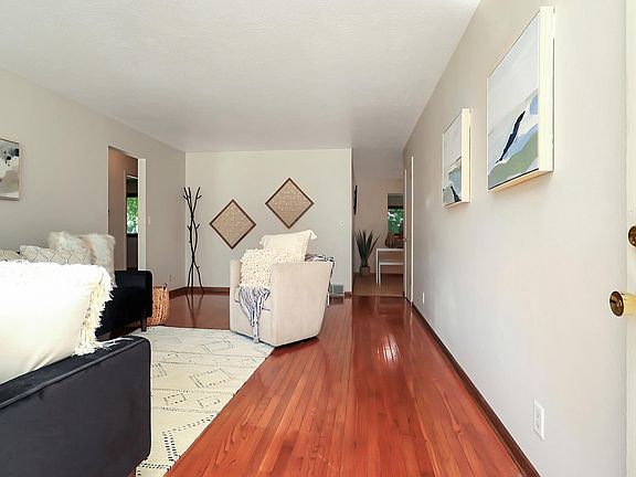 3rd image of 4209 Village Green Ct