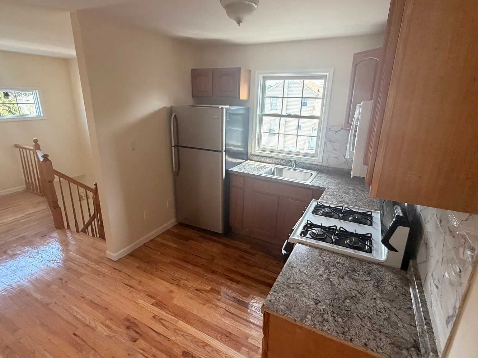 3 bed, $3,800 — Photo 4