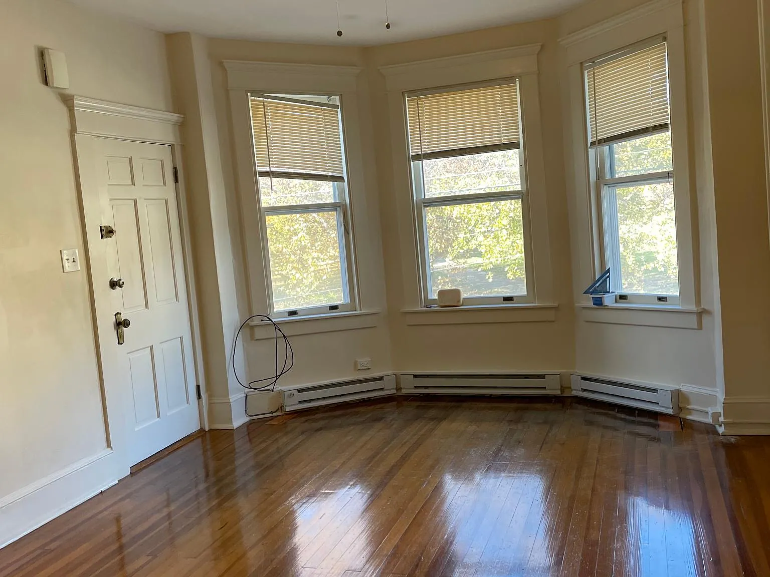 2 bed, 1000 sqft, $1,500 — Photo 4