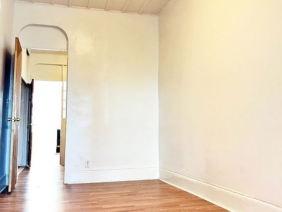 5th image of 284 Troutman St APT 2L