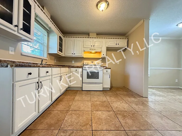 127 Avalon Ave — Photo 6