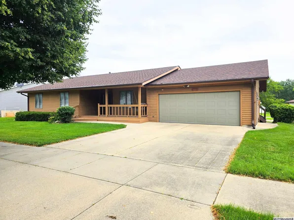 1973 S Carolina Ave, Mason City, IA 50401