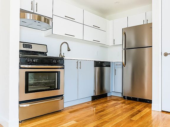 3rd image of 278 6th St APT 8D