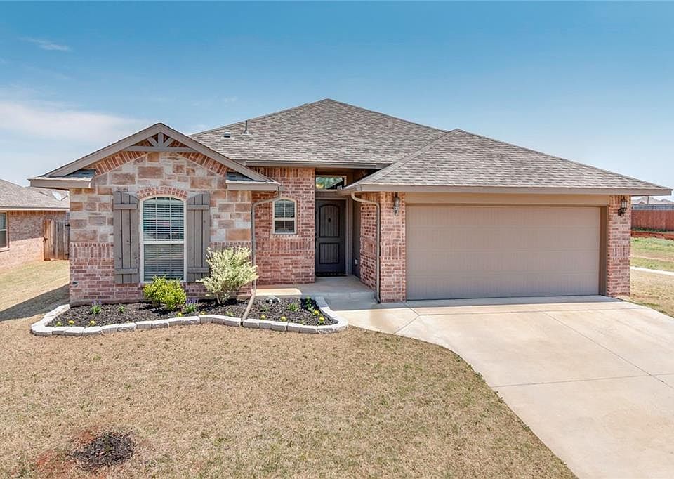 1st image of 15900 Sonador Dr