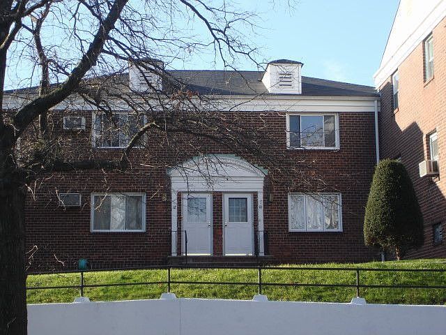 1st image of 10 Stratford Ave #B