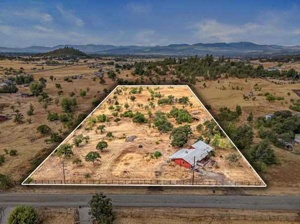 175 Wedgewood Dr, Eagle Point, OR 97524