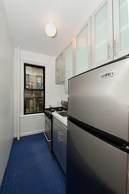 Rented by Compass | media 10