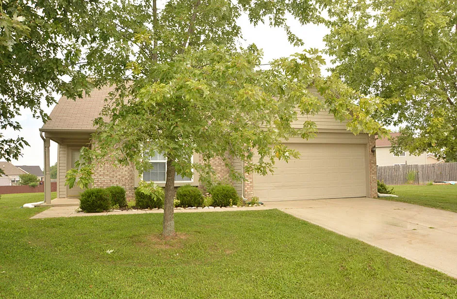 106 Lee Ct photo 1