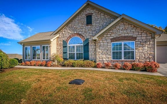 2nd image of 3903 Sky Vista Ct #0
