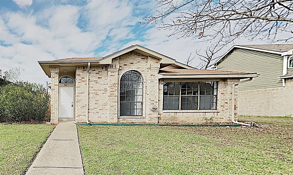 1st image of 707 Las Brisas Dr