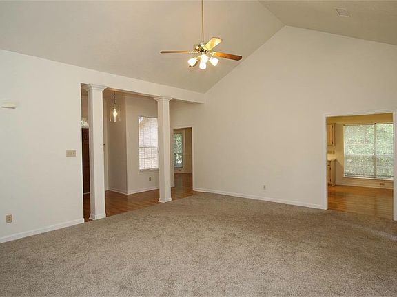 Enjoy low-maintenance laminate flooring, tile, and new carpe