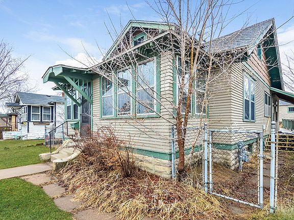 2nd image of 1331 Bush Ave