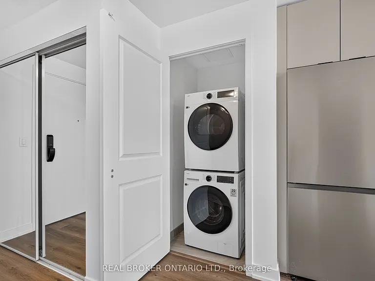 2075 Lakeshore Rd #1411 — Photo 12
