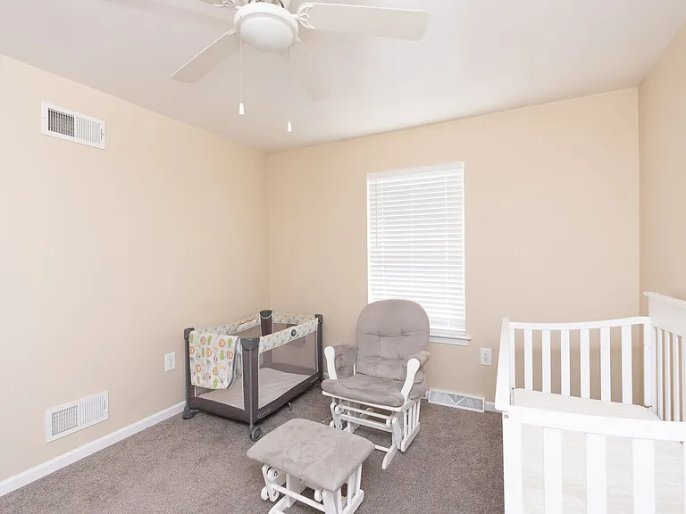 2072 Sheaffer Rd — Photo 15