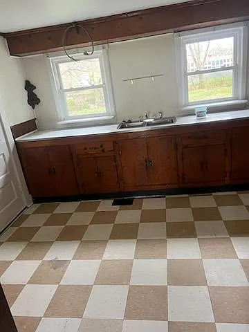 2 bed, 100 sqft, $1,200 — Photo 4